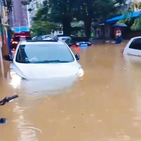 北京明天暴雨大得要命（北京明天暴雨吗）